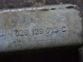 коллектор впускной Volkswagen Transporter T4 1996, 1.9 л., 1X, дизель, 028129713C - фото №3