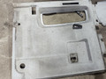 обшивка салона MAN TGA 1 поколение 2005, 10.5 л., D 2066 LF 01, дизель, АКПП, 81629300130, 81629300132, 81629300236, 81629300131, 81629300129, 81629300237, 81629300235, 81625716026, 81625716025, 81627706012, 81629300231 - фото №7