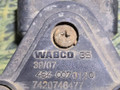 кран уровня подвески Renault Premium 2 поколение 2007, 10.8 л., DXi 11, дизель, МКПП, грузовик, 4640070120 - фото №4