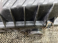 корпус воздушного фильтра Volkswagen Passat B3 1991, 1.8 л., бензин, МКПП, белый, седан, передний привод, 357129607 - фото №5