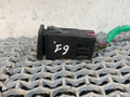 кнопка аварийной сигнализации Audi 80 8C/B4 1993, 2.0 л., ABT, бензин, МКПП, зеленый, седан, передний привод, 4A0941509 - фото №2