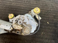моторчик заднего стеклоочистителя (дворника) Ford Mondeo 2 поколение 1996, 2.0 л., бензин, МКПП, красный, универсал, передний привод, 0390201522, AD012V - фото №3