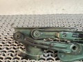 петля капота левая Mercedes-Benz E-Класс W124 [рестайлинг] W124 1993, 2.5 л., OM 602.911, дизель, МКПП, черный, седан, задний привод, 1248870974 - фото №7