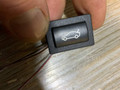 кнопка открытия багажника BMW 5 серия F07/F10/F11 2012, 4.4 л., N63 B44 A, бензин, АКПП, седан, 6921846