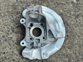 кулак поворотный правый BMW 2 серия Active Tourer F45 2015, 2.0 л., B48 A20 A, 6870838