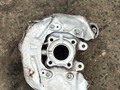 кулак задний левый BMW i3 L01 2015, 6852161