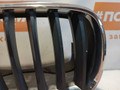 решетка радиатора BMW X5 E70 2008, 3.0 л., N52 B30 AF, бензин, АКПП, 300, внедорожник 5 дв., полный привод, 51137157687 - фото №2
