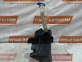 бачок омывателя Volkswagen Tiguan 1 поколение 2011, 2.0 л., CCZC, бензин, АКПП, 8e / a7w, внедорожник 5 дв., полный привод - фото №4