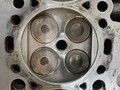 головка блока цилиндров Chevrolet Cruze 1 поколение 2012, 1.8 л., F18D4, бензин, АКПП, седан, передний привод, 55572007 - фото №12