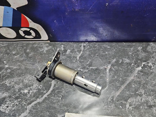 электромагнитный клапан BMW 5 серия F07/F10/F11 F11 2011, 3.0 л., N52 B30 AF, бензин, АКПП, белый, универсал, задний привод, правый руль, 11367585425, 7585425
