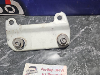 кронштейн глушителя BMW X1 E84 2011, 2.0 л., N46 B20 BD, бензин, АКПП, белый, внедорожник 5 дв., задний привод, правый руль, 18207547375, 7547375