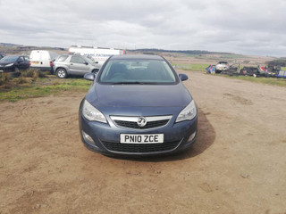 Opel Astra J 2010