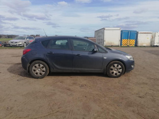 Opel Astra J 2010
