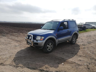Mitsubishi Pajero 3 V60 2001