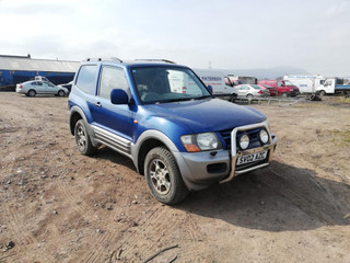 Mitsubishi Pajero 3 V60 2001