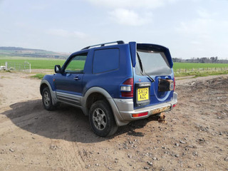 Mitsubishi Pajero 3 V60 2001