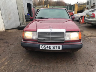 Mercedes-Benz W124 1990