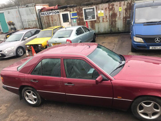 Mercedes-Benz W124 1990