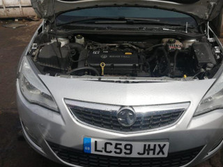 Opel Astra J 2010