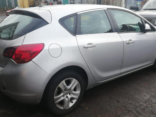 Opel Astra J 2010