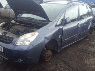 Toyota Corolla Verso E121 2004