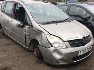 Toyota Corolla Verso E121 2003