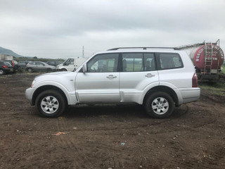 Mitsubishi Pajero 3  рест. V70 2003