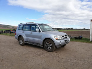 Mitsubishi Pajero 3  рест. V70 2004