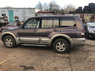 Mitsubishi Pajero 3 V70 2001