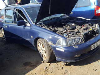 Volvo V40 2-й рест. 2003