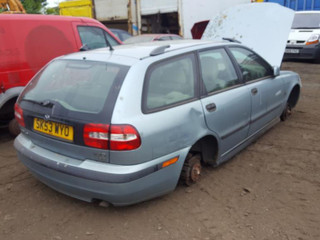 Volvo V40 2-й рест. 2003