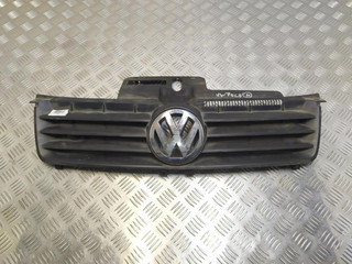 решетка радиатора Volkswagen Polo 4 поколение 2002, 1.2 л., i, AZQ, бензин, 5МКПП, синий, хетчбэк 5 дв., передний привод, правый руль, 6Q0853651C