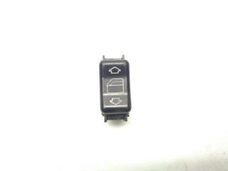 кнопка стеклоподъемника двери Mercedes-Benz C-Класс W202/S202 W202 1996, 1.8 л., i, M 111.920, бензин, АКПП, серый, седан, задний привод, 1408212951