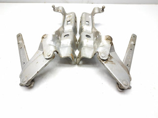 петля капота Mercedes-Benz C-Класс W203/S203/CL203 CL203 2003, 1.8 л., Kompr, M 271.940, бензин, АКПП, brillantsilber / 744, хетчбэк 3 дв., задний привод, правый руль, A2038800328, A2038800428