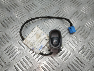 кнопка стеклоподъемника двери Mercedes-Benz C-Класс W203/S203/CL203 [рестайлинг] 2005, 1.8 л., Kompr, M 271.940, бензин, АКПП, серый, седан, задний привод, правый руль, A2038200210