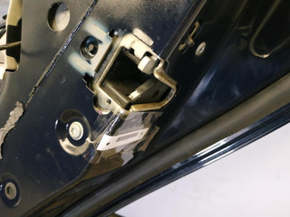 замок двери Mercedes-Benz E-Класс W211/S211 S211 2003, 1.8 л., Kompr, M 271.941, бензин, АКПП, синий, 904u, универсал, задний привод, правый руль, A2117300635