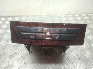 кнопка (выключатель) Mercedes-Benz E-Класс W211/S211 S211 2003, 1.8 л., Kompr, M 271.941, бензин, АКПП, синий, 904u, универсал, задний привод, правый руль, A2116800552, A2116803152