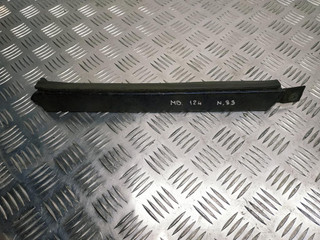 ресничка (ус) фары Mercedes-Benz E-Класс W124 [рестайлинг] S124 1994, 2.0 л., i, M 111.940, бензин, АКПП, синий, 366, универсал, задний привод, правый руль, A1248891563