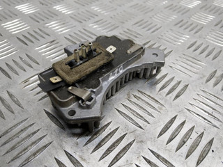 сопротивление печки Mercedes-Benz E-Класс W210/S210 [рестайлинг] S210 1999, 2.0 л., i, M 111.941, бензин, 5МКПП, синий, универсал, задний привод, правый руль, 2108206210