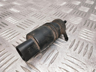 насос (моторчик) омывателя стекла Mercedes-Benz C-Класс W203/S203/CL203 W203 2003, 2.0 л., Kompr, M 111.955, бензин, 6МКПП, tansanitblau / 359, седан, задний привод, правый руль, A2218690121, A0008605826, A2108690821, A2108690921