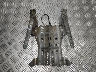 петля капота Mercedes-Benz C-Класс W203/S203/CL203 W203 2001, 2.2 л., CDi, OM 611.962, дизель, АКПП, золотой, седан, задний привод, правый руль, A2038800328, A2038800428
