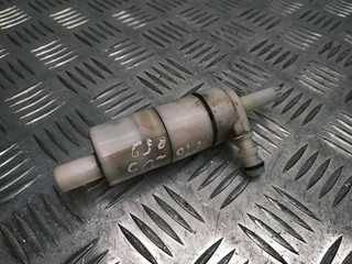 насос (моторчик) омывателя фар Mercedes-Benz C-Класс W203/S203/CL203 W203 2001, 2.2 л., CDi, OM 611.962, дизель, 6МКПП, синий, седан, задний привод, правый руль, A2108691221, 2108691121