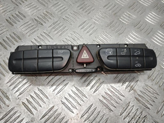 кнопка (выключатель) Mercedes-Benz C-Класс W203/S203/CL203 CL203 2002, 2.2 л., CDi, OM 611.962, дизель, 6МКПП, синий, хетчбэк 3 дв., задний привод, правый руль, 2038216258