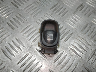 кнопка стеклоподъемника двери Mercedes-Benz C-Класс W203/S203/CL203 W203 2001, 2.2 л., CDi, OM 611.962, дизель, 6МКПП, золотой, седан, задний привод, правый руль, A2038200210