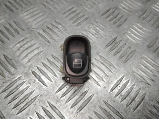 кнопка стеклоподъемника двери Mercedes-Benz C-Класс W203/S203/CL203 W203 2001, 2.2 л., CDi, OM 611.962, дизель, 6МКПП, золотой, седан, задний привод, правый руль, A2038200210