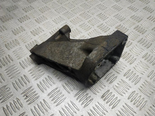 кронштейн двигателя Mercedes-Benz C-Класс W203/S203/CL203 CL203 2001, 2.2 л., CDi, OM 611.962, дизель, АКПП, obsidianschwarz / 197, хетчбэк 3 дв., задний привод, правый руль, A6112230704