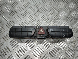кнопка (выключатель) Mercedes-Benz C-Класс W203/S203/CL203 S203 2002, 2.2 л., CDi, OM 611.962, дизель, 6МКПП, серебро, универсал, задний привод, правый руль, 2038217858
