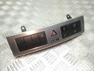 кнопка (выключатель) Mercedes-Benz C-Класс W203/S203/CL203 [рестайлинг] CL203 2004, 2.2 л., CDi, OM 646.962, дизель, АКПП, aventurinorange / 487, хетчбэк 3 дв., задний привод, правый руль, 2038216081