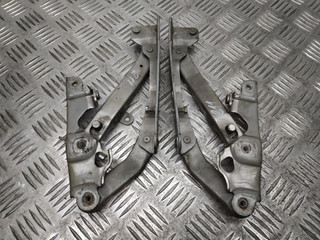 петля капота Mercedes-Benz E-Класс W211/S211 2003, 2.2 л., CDi, OM 646.963, дизель, АКПП, серебро, 744u, седан, задний привод, правый руль, 2118800128, 2118800228