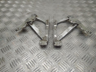 петля капота Mercedes-Benz E-Класс W211/S211 [рестайлинг] 2007, 2.2 л., CDi, дизель, АКПП, iridiumsilber / 775, седан, задний привод, правый руль, 2118800428